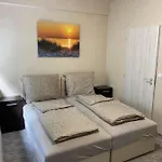 Kinizsi Udvar Apartmanhaz Balatonboglár
