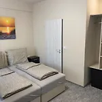 Kinizsi Udvar Apartmanhaz 3*