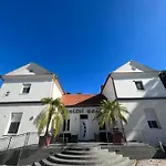 Kinizsi Udvar Apartahotel 3*