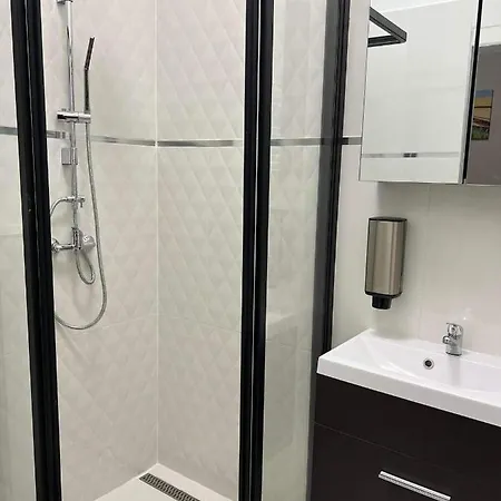 Kinizsi Udvar Apartmanhaz מלון דירות Balatonboglár