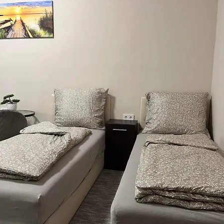 Kinizsi Udvar Apartmanhaz 3* Balatonboglár