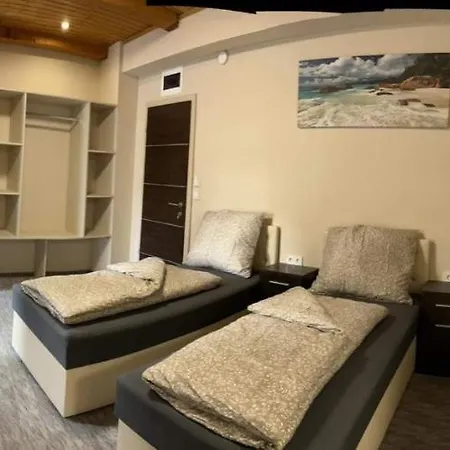 Kinizsi Udvar Apartmanhaz 3* Balatonboglár