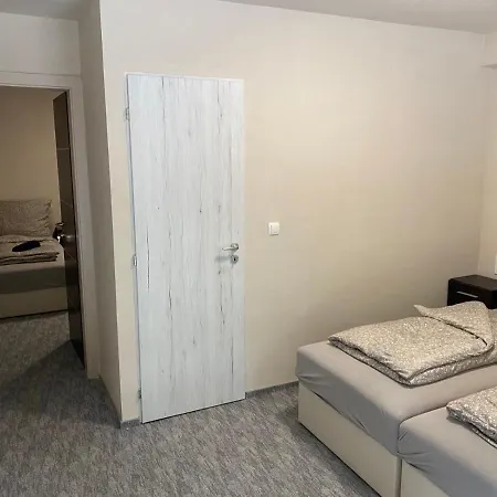 מלון דירות Kinizsi Udvar Apartmanhaz