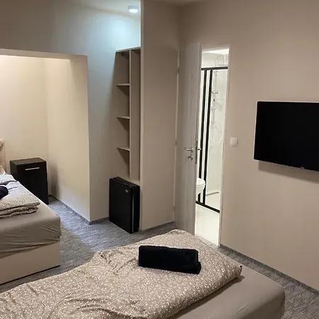 Kinizsi Udvar Apartmanhaz Balatonboglár