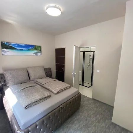 Апарт-отель Kinizsi Udvar Apartmanhaz 3*