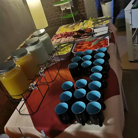 Kinizsi Udvar Apartmanhaz מלון דירות Balatonboglár