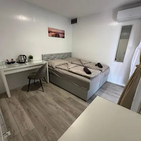 Kinizsi Udvar Apartmanhaz Balatonboglár