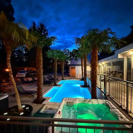 Kinizsi Udvar Apartmanhaz 3*