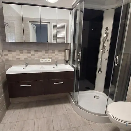 Kinizsi Udvar Apartmanhaz