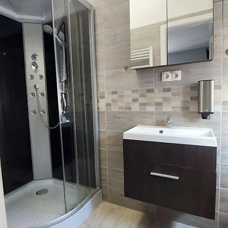 מלון דירות Kinizsi Udvar Apartmanhaz