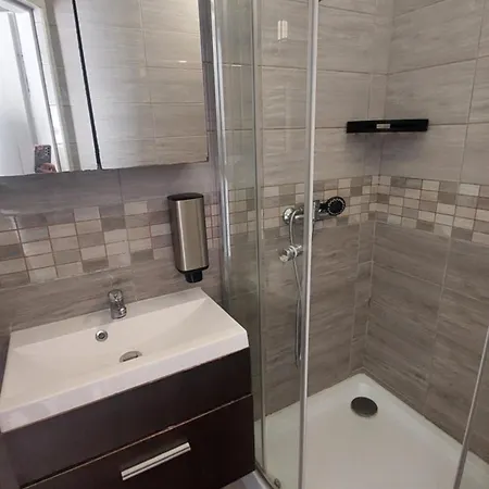 Kinizsi Udvar Apartmanhaz Balatonboglár