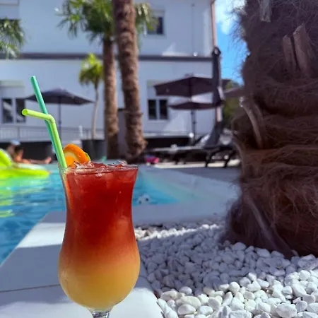 Апарт-отель Kinizsi Udvar Apartmanhaz Балатонбоглар