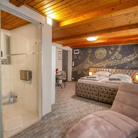 Kinizsi Udvar Aparthotel