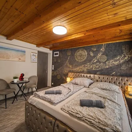 Aparthotel Kinizsi Udvar 3*