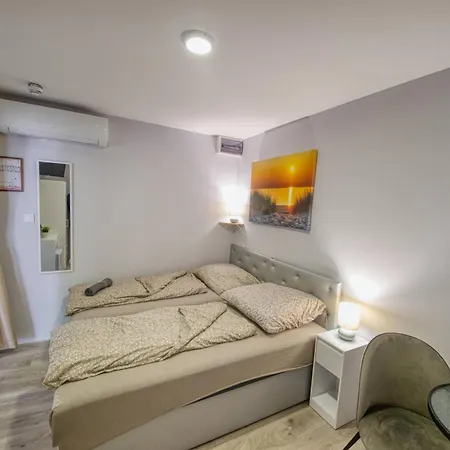 Kinizsi Udvar Apartmanhaz Ξενοδοχείο με διαμερίσματα Balatonboglár
