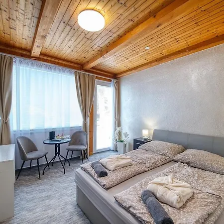 Kinizsi Udvar Apartmanhaz