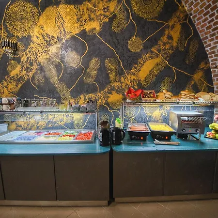 Kinizsi Udvar Aparthotel 3*