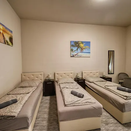 Kinizsi Udvar Apartmanhaz
