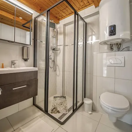 Kinizsi Udvar Apartmanhaz