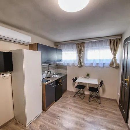 Kinizsi Udvar Aparthotel