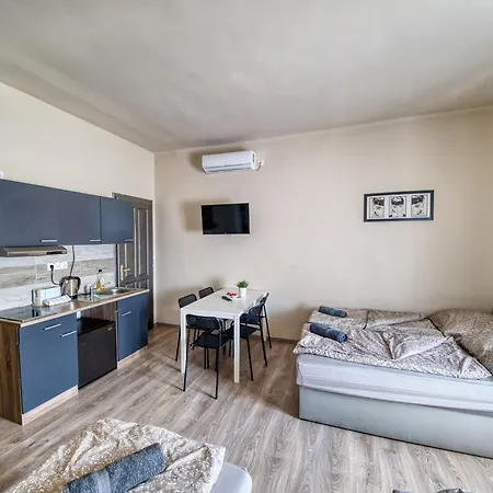 Kinizsi Udvar Apartmanhaz アパートホテル 3*