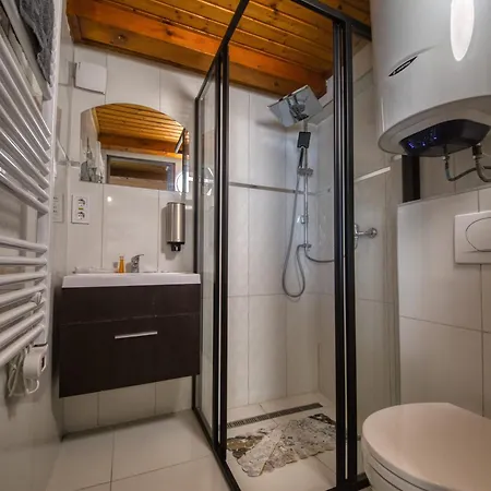 Ξενοδοχείο με διαμερίσματα Kinizsi Udvar Apartmanhaz