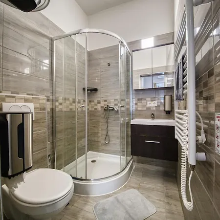 Kinizsi Udvar Apartmanhaz 3* Balatonboglár