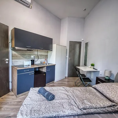 Kinizsi Udvar Aparthotel