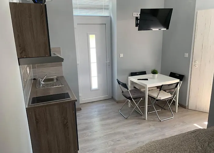 Ξενοδοχείο με διαμερίσματα Kinizsi Udvar Apartmanhaz