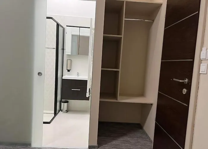 Kinizsi Udvar Apartmanhaz 3* Balatonboglár