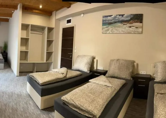 Kinizsi Udvar Apartmanhaz 3* Balatonboglár