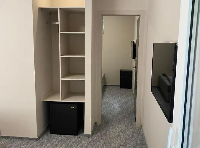 Kinizsi Udvar Apartmanhaz Balatonboglár