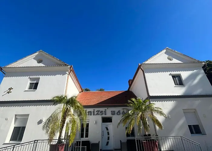 Kinizsi Udvar Apartmanhaz Hotel apartamentowy 3*