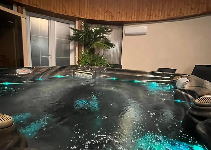 Kinizsi Udvar Apartmanhaz 3*