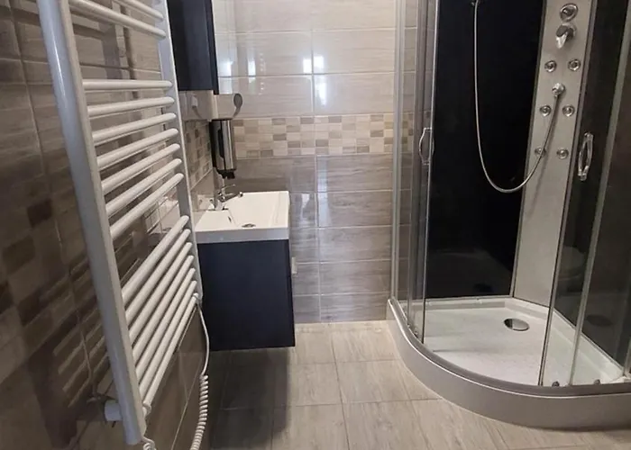 Kinizsi Udvar Apartmanhaz Balatonboglár