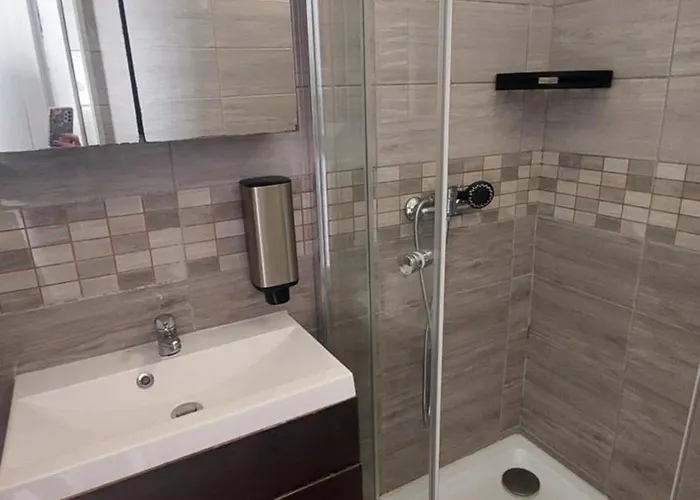 Kinizsi Udvar Apartmanhaz Balatonboglár
