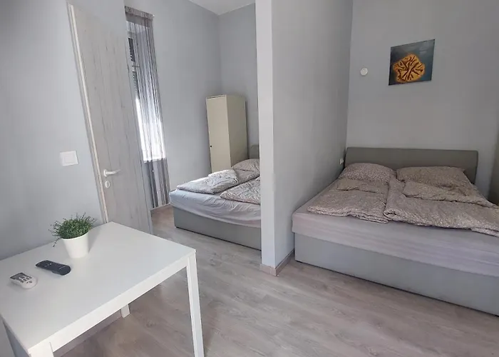 Kinizsi Udvar Apartmanhaz