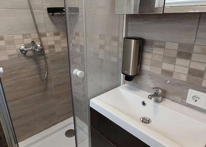 Kinizsi Udvar Apartmanhaz 3*