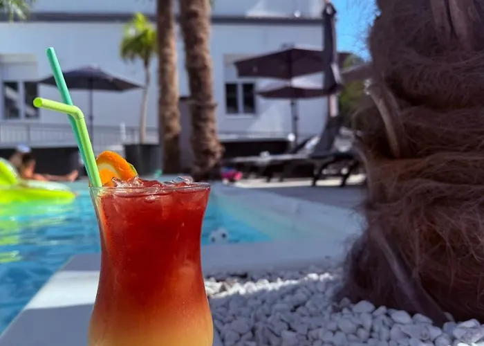 Hotel apartamentowy Kinizsi Udvar Apartmanhaz Balatonboglár